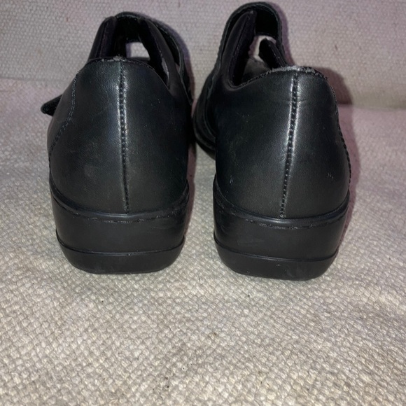 Rieker women’s size 39 Black Leather Mules with Silver Accent - Picture 7 of 16